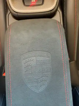 PORSCHE-911-2025