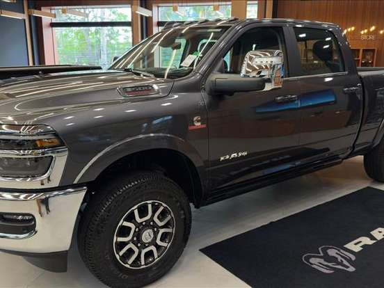 RAM-3500-6.7 I6 TURBO DIESEL LIMITED LONGHORN CD 4X4 AUTOMÁTICO RAM-3500-2025