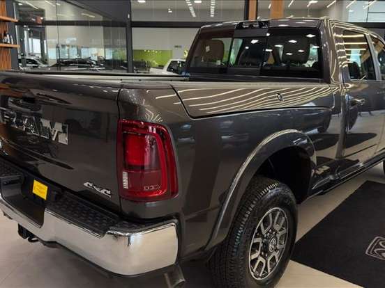 RAM-3500-6.7 I6 TURBO DIESEL LIMITED LONGHORN CD 4X4 AUTOMÁTICO RAM-3500-2025