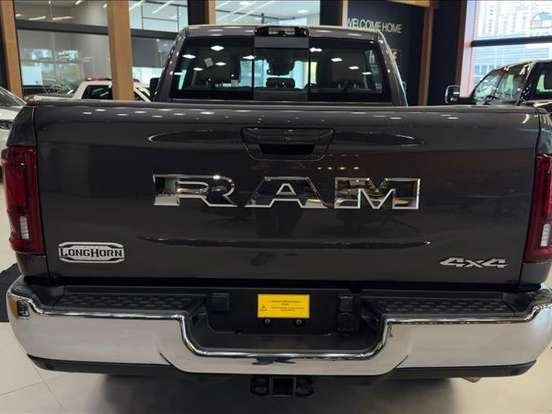 RAM-3500-6.7 I6 TURBO DIESEL LIMITED LONGHORN CD 4X4 AUTOMÁTICO RAM-3500-2025