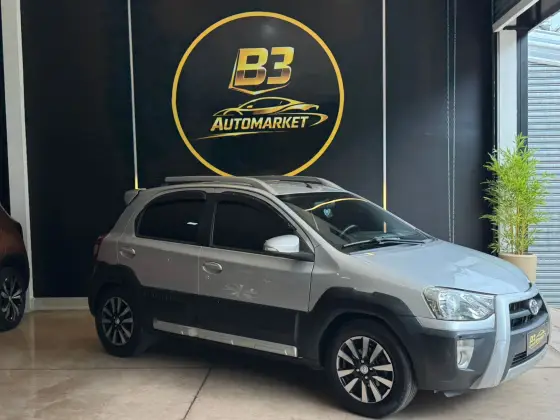 TOYOTA ETIOS 1.3 XS 16V FLEX 4P MANUAL TOYOTA ETIOS 1.3 XS 16V FLEX 4P MANUAL