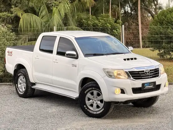 TOYOTA-HILUX-2.7 STD 4X4 CD 16V FLEX 4P MANUAL TOYOTA-HILUX-2014