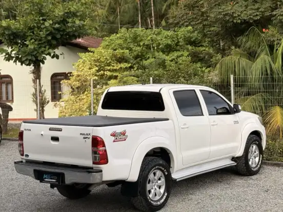 TOYOTA-HILUX-2.7 STD 4X4 CD 16V FLEX 4P MANUAL TOYOTA-HILUX-2014
