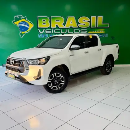 TOYOTA HILUX 2.8 D-4D TURBO DIESEL CD SRV 4X4 AUTOMÁTICO TOYOTA HILUX 2.8 D-4D TURBO DIESEL CD SRV 4X4 AUTOMÁTICO