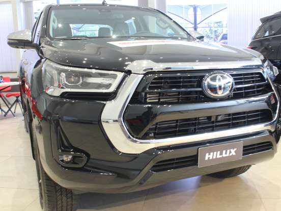 TOYOTA-HILUX-2.8 D-4D TURBO DIESEL CD SRX 4X4 AUTOMÁTICO TOYOTA-HILUX-2026