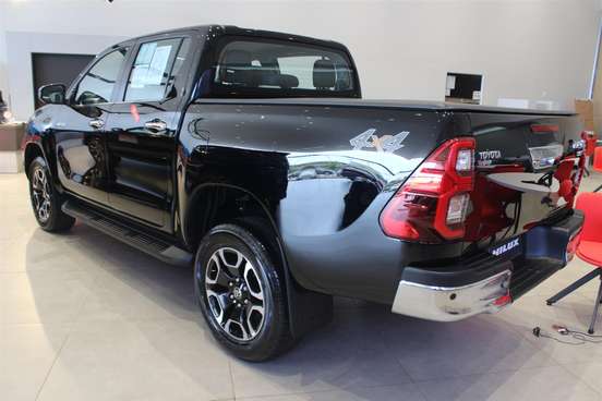 TOYOTA-HILUX-2026