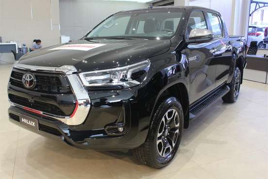 TOYOTA-HILUX-2.8 D-4D TURBO DIESEL CD SRX 4X4 AUTOMÁTICO TOYOTA-HILUX-2026