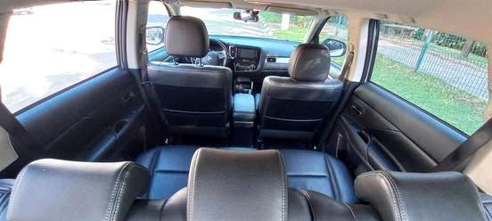 MITSUBISHI-OUTLANDER-2015