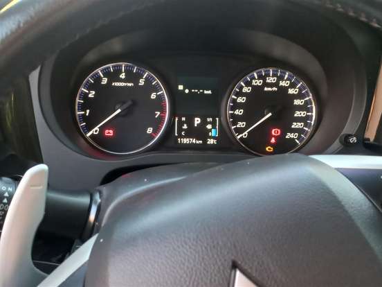 MITSUBISHI-OUTLANDER-2.0 16V GASOLINA 4P AUTOMÁTICO MITSUBISHI-OUTLANDER-2015