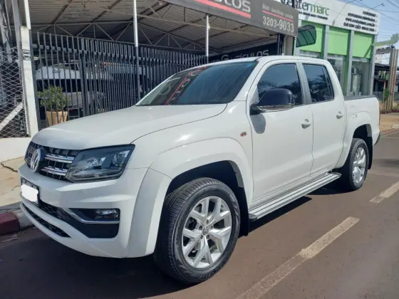 VOLKSWAGEN AMAROK 3.0 V6 TDI DIESEL HIGHLINE CD 4MOTION AUTOMÁTICO