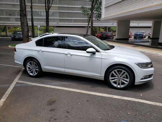 VOLKSWAGEN-PASSAT-2018