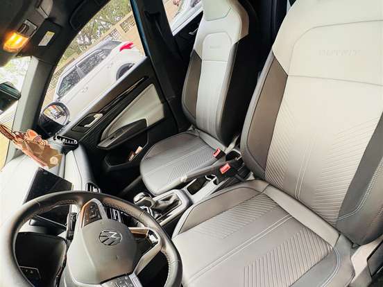 VOLKSWAGEN-TERA-1.0 170 TSI HIGH AUTOMÁTICO VOLKSWAGEN-TERA-2025