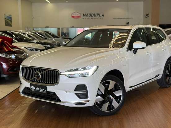 VOLVO-XC60-2023