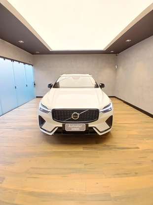 VOLVO-XC60-2024