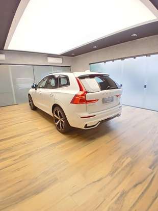 VOLVO-XC60-2024