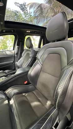 VOLVO-XC90-2020
