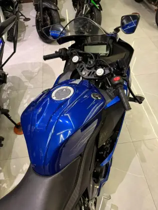 YAMAHA YZF R15 YAMAHA YZF R15