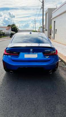 BMW-320i-2022