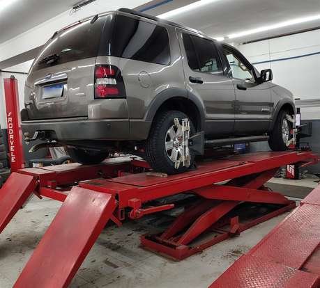 FORD-EXPLORER-2006