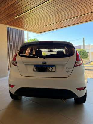 FORD-FIESTA-2015