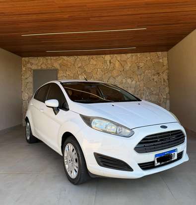 FORD-FIESTA-2015