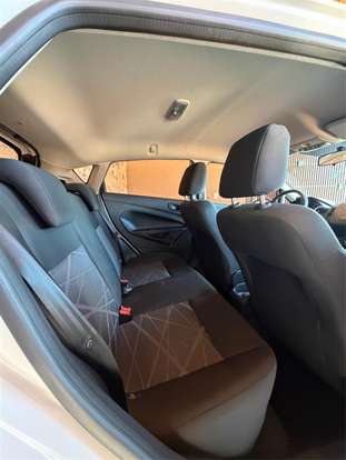 FORD-FIESTA-2015