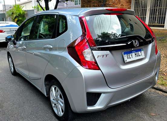 HONDA-FIT-2015