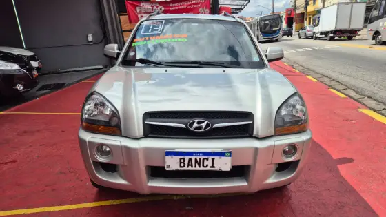 HYUNDAI TUCSON 2.0 MPFI GLS 16V 143CV 2WD GASOLINA 4P AUTOMÁTICO