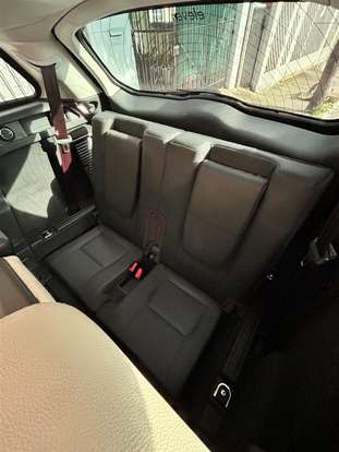 LAND ROVER-DISCOVERY SPORT-2016