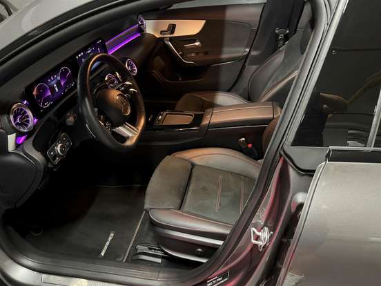 MERCEDES-BENZ-CLA 200-2023