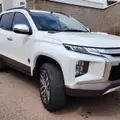 MITSUBISHI L200 TRITON 2.4 16V TURBO DIESEL SPORT HPE-S TERRA CD 4P 4X4 AUTOMÁTICO MITSUBISHI L200 TRITON 2.4 16V TURBO DIESEL SPORT HPE-S TERRA CD 4P 4X4 AUTOMÁTICO