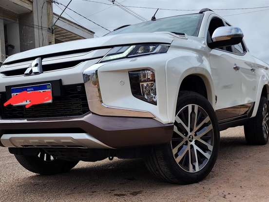 MITSUBISHI-L200 TRITON-2.4 16V TURBO DIESEL SPORT HPE-S TERRA CD 4P 4X4 AUTOMÁTICO MITSUBISHI-L200 TRITON-2024