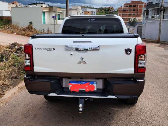 MITSUBISHI-L200 TRITON-2.4 16V TURBO DIESEL SPORT HPE-S TERRA CD 4P 4X4 AUTOMÁTICO MITSUBISHI-L200 TRITON-2024