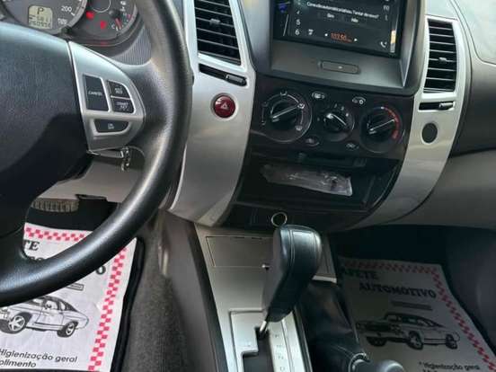 MITSUBISHI-PAJERO DAKAR-3.2 4X4 16V TURBO INTERCOOLER DIESEL 4P AUTOMÁTICO MITSUBISHI-PAJERO DAKAR-2013