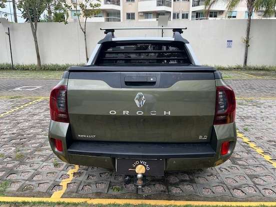 RENAULT-DUSTER OROCH-2015