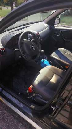 RENAULT-SANDERO-2013