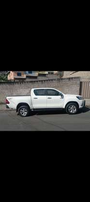 TOYOTA-HILUX-2018