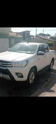 TOYOTA-HILUX-2018