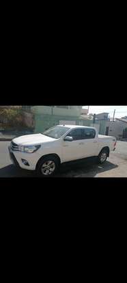TOYOTA-HILUX-2018