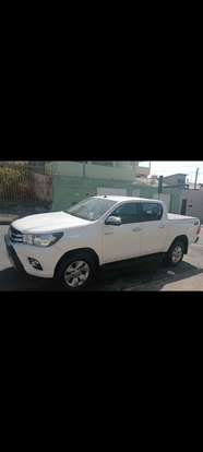 TOYOTA-HILUX-2018