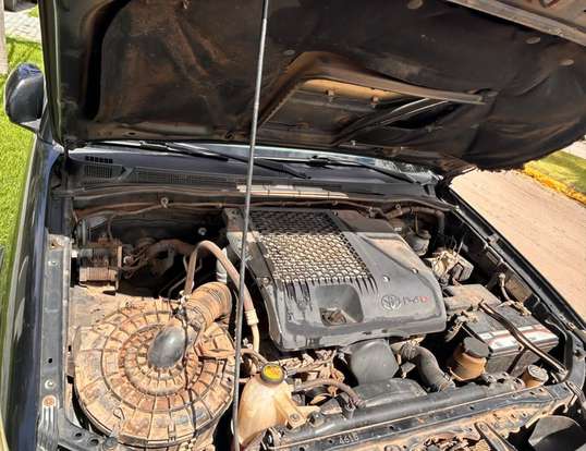 TOYOTA-HILUX SW4-2012