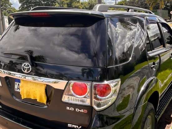 TOYOTA-HILUX SW4-3.0 SRV 4X4 16V TURBO INTERCOOLER DIESEL 4P AUTOMÁTICO TOYOTA-HILUX SW4-2012