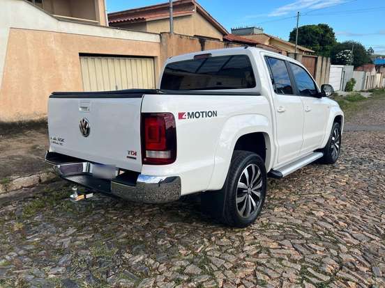 VOLKSWAGEN-AMAROK-2.0 HIGHLINE EXTREME 4X4 CD 16V TURBO INTERCOOLER DIESEL 4P AUTOMÁTICO VOLKSWAGEN-AMAROK-2016