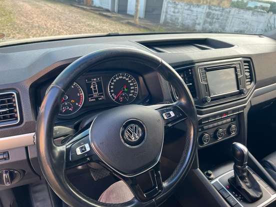 VOLKSWAGEN-AMAROK-2016
