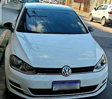 VOLKSWAGEN-GOLF-2015