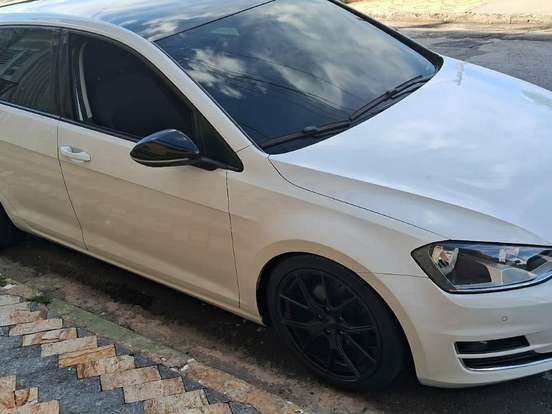 VOLKSWAGEN-GOLF-1.4 TSI HIGHLINE 16V GASOLINA 4P AUTOMÁTICO VOLKSWAGEN-GOLF-2015