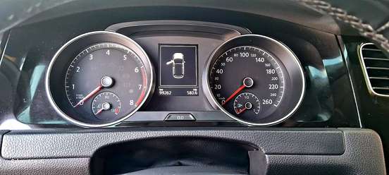 VOLKSWAGEN-GOLF-1.4 TSI HIGHLINE 16V GASOLINA 4P AUTOMÁTICO VOLKSWAGEN-GOLF-2015