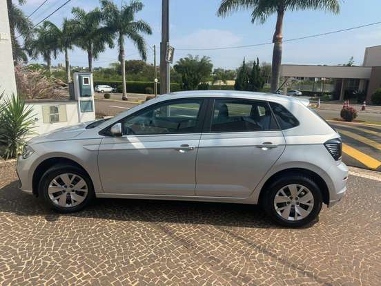 VOLKSWAGEN-POLO-2024