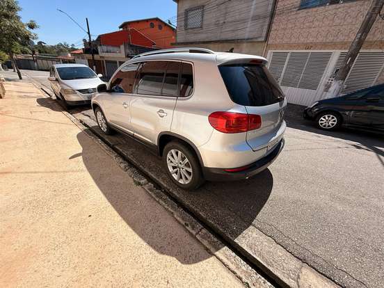VOLKSWAGEN-TIGUAN-2014