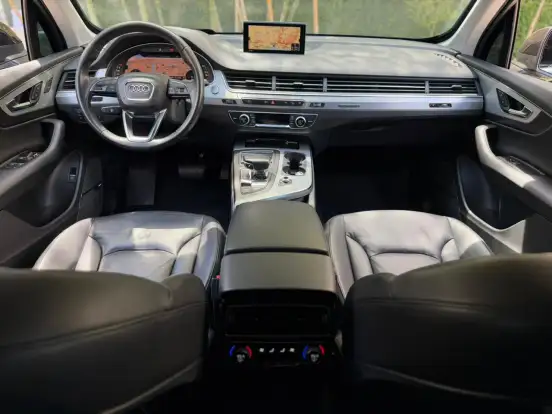 AUDI-Q7-2017
